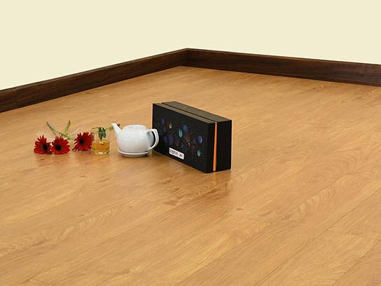 Sàn gỗ Morser dày 8mm cốt xanh MC134 chính hãng