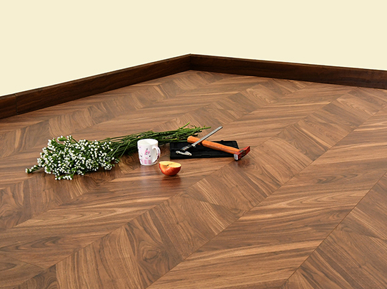 Sàn gỗ Morser xương cá dày 8mm XK142 chính hãng